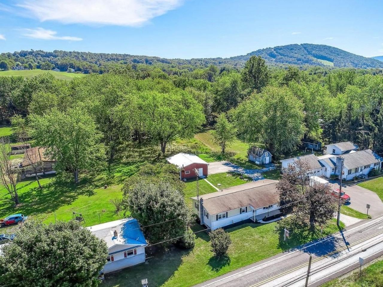 4968 Fairfield Rd - Photo 3 of 24