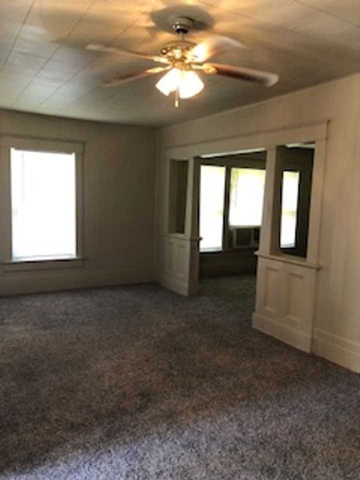 708 S 17th St - Photo 2 of 12