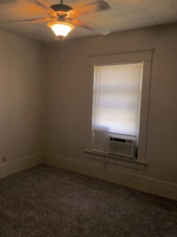 708 S 17th St - Photo 6 of 12