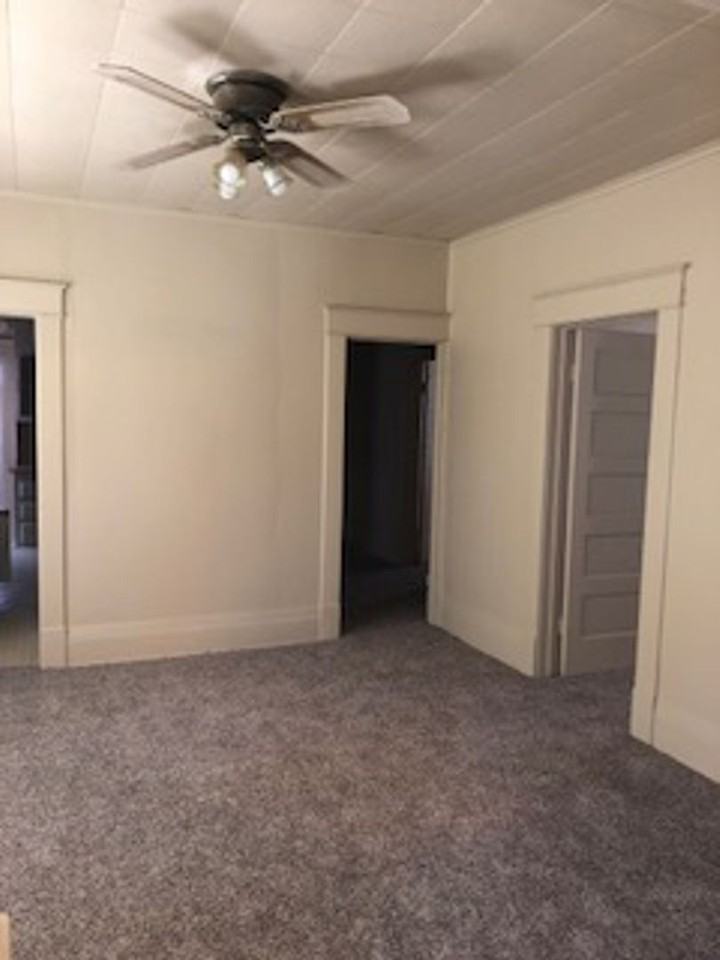 708 S 17th St - Photo 7 of 12