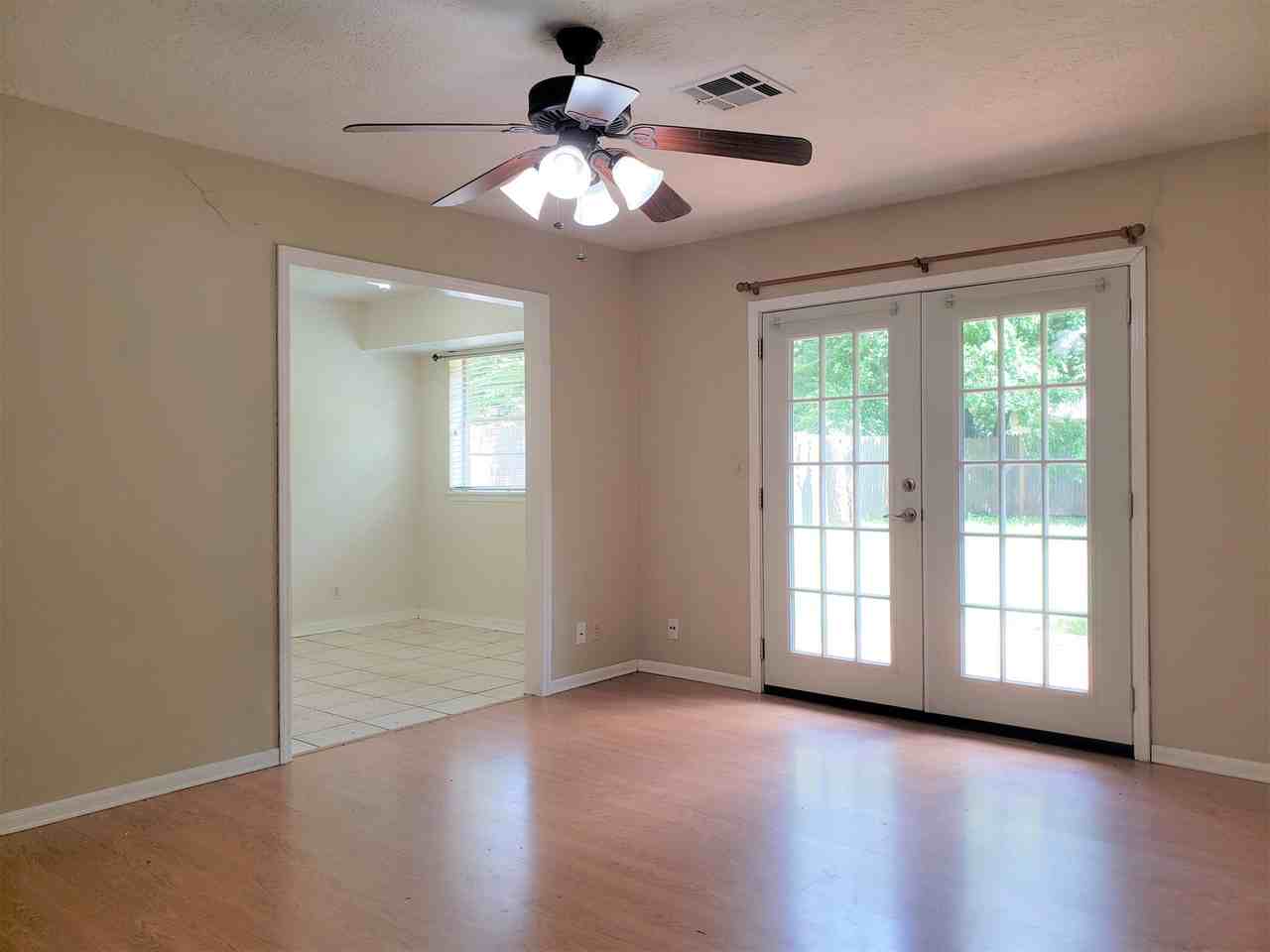 1325 East Brooks Street - Photo 2 of 11