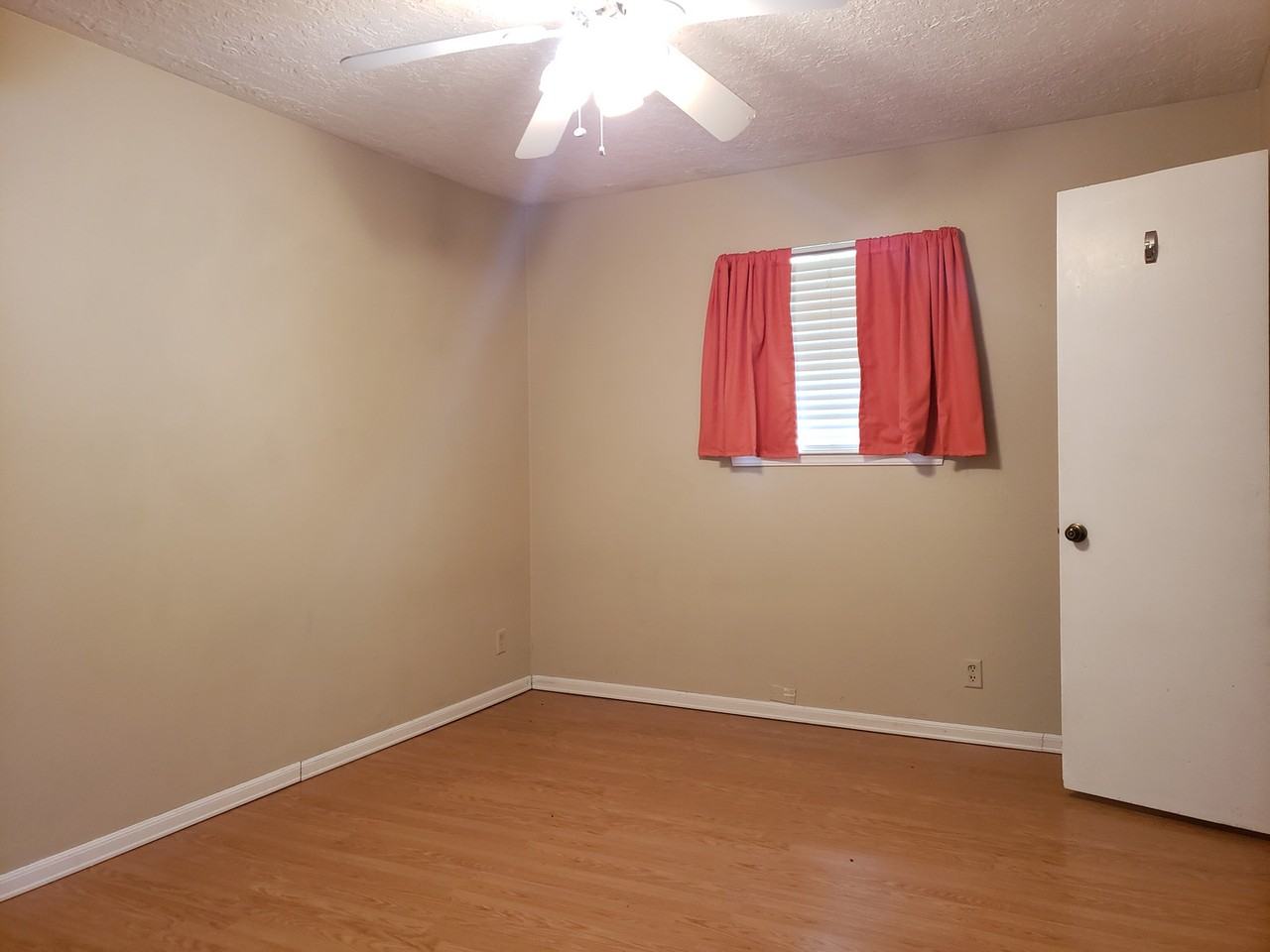 1325 East Brooks Street - Photo 7 of 11