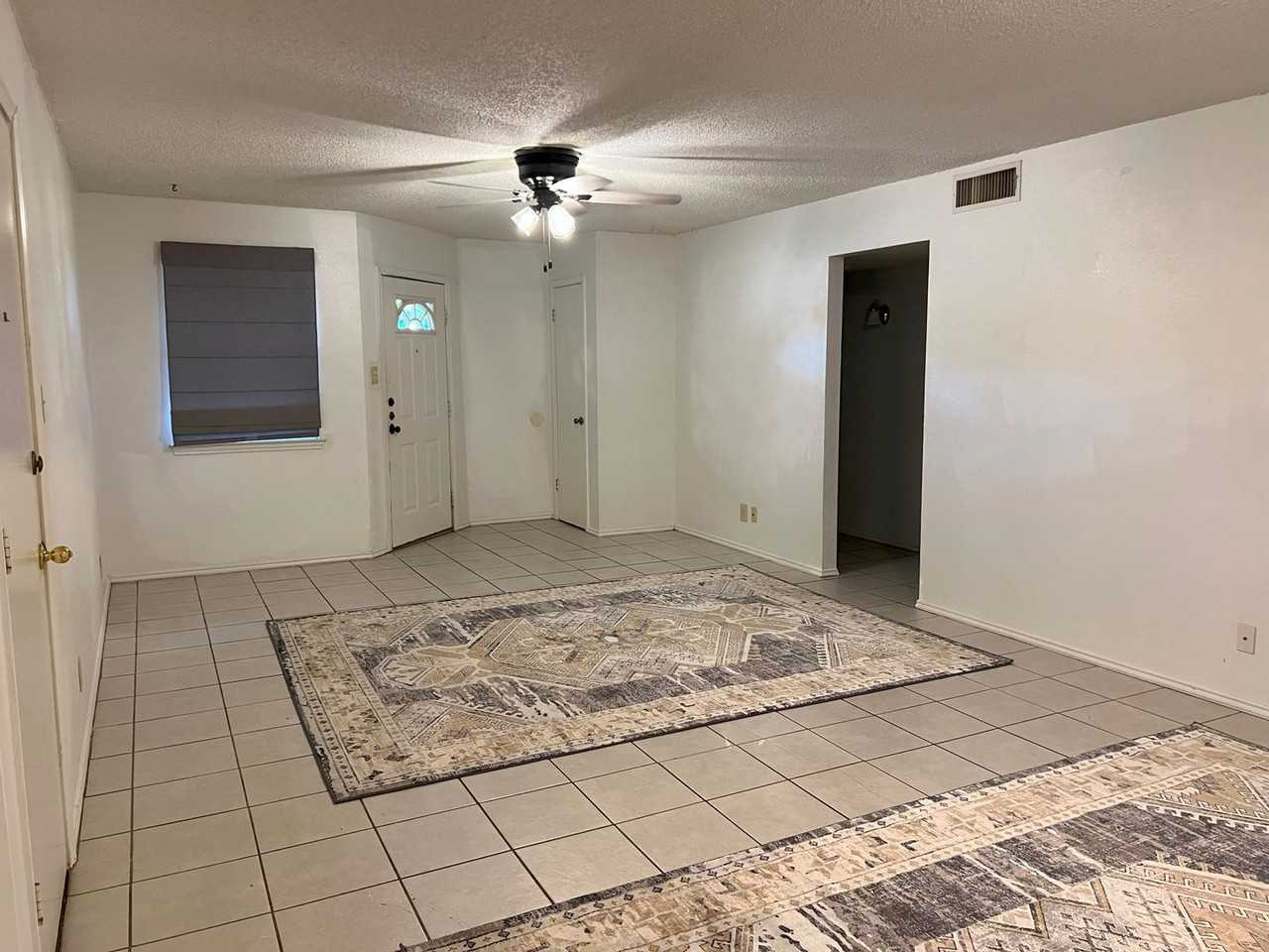 306 Sunflower Dr - Photo 4 of 19