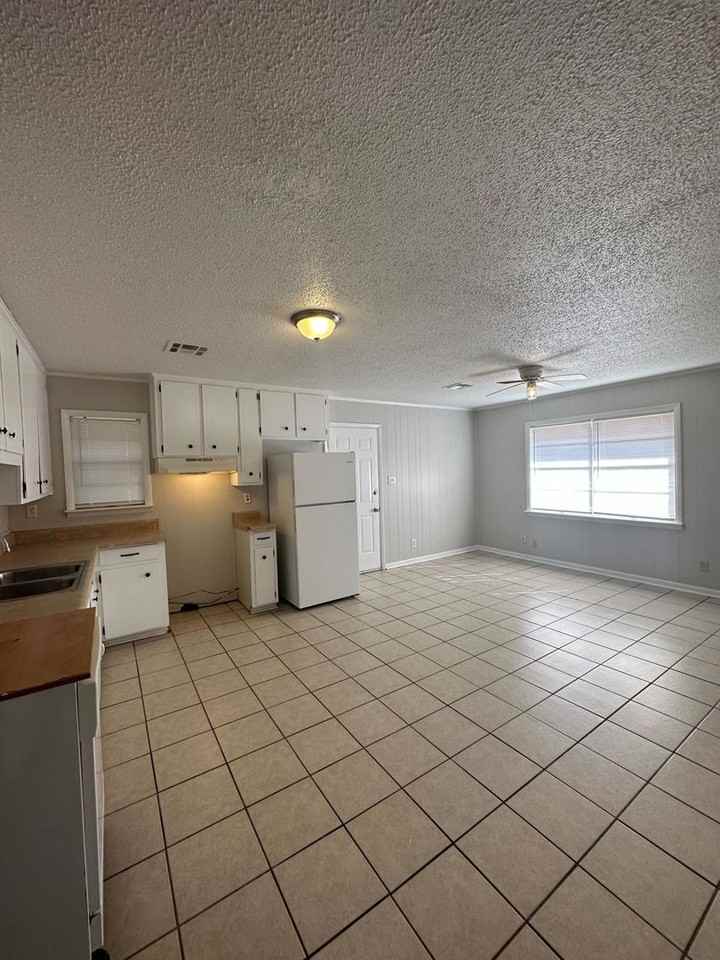 412 Fieldbrook Drive - Photo 5 of 15