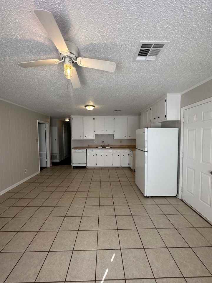 412 Fieldbrook Drive - Photo 7 of 15