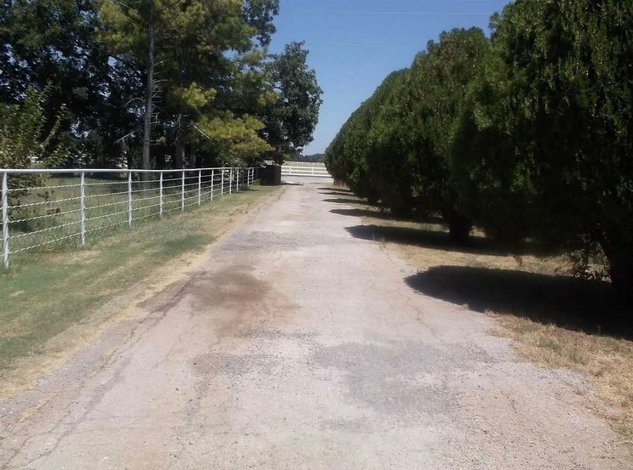 5401 Se Bishop Rd - Photo 3 of 10