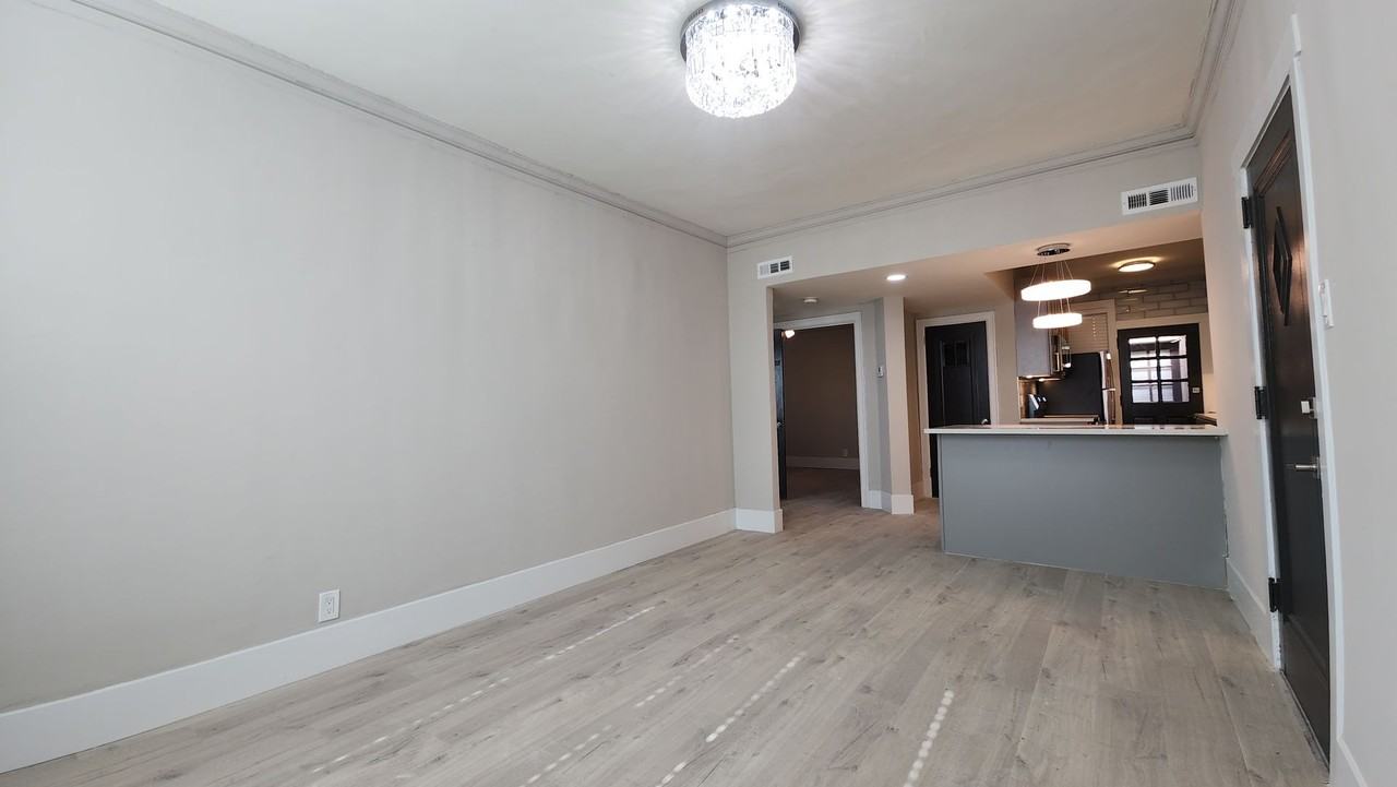 6639 Alamo Ave - Photo 2 of 12