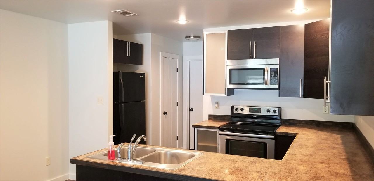 110 Se 2nd St #2 - Photo 3 of 15