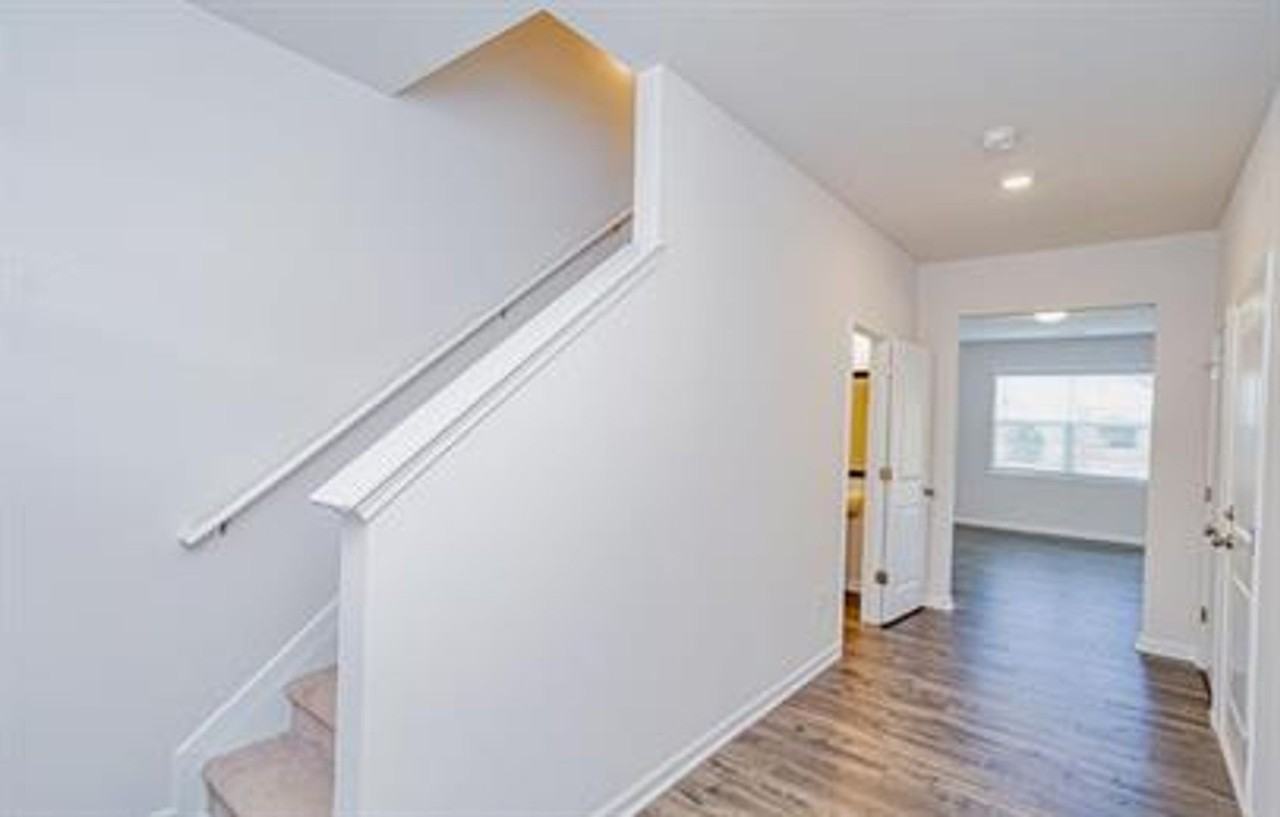 164 Clingstone Trl - Photo 3 of 18