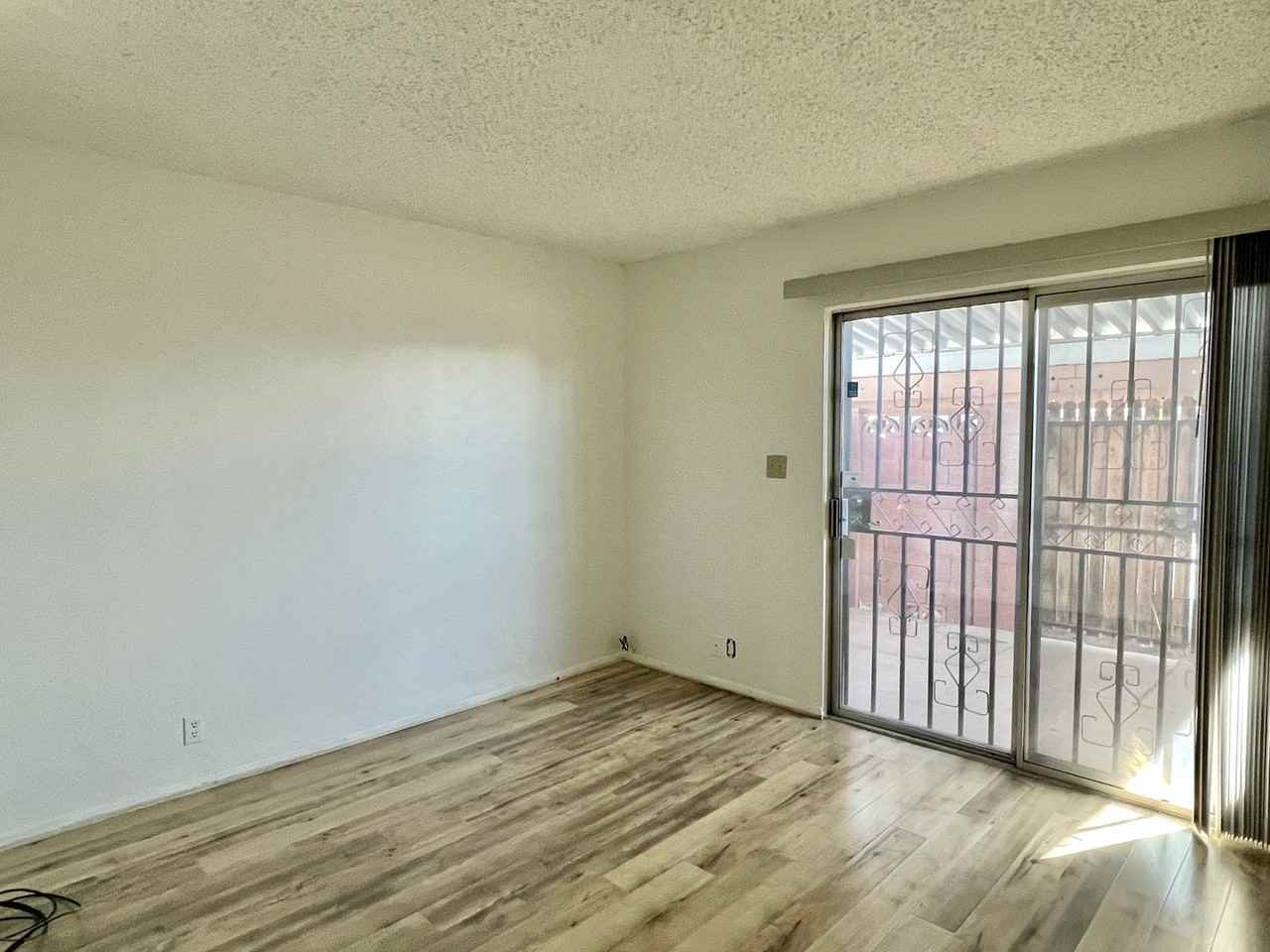 6818 N 35th Ave #Q - Photo 3 of 25