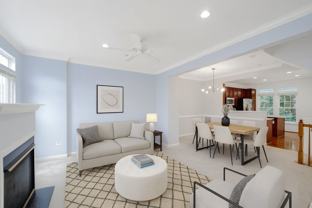 2737 Manhattan Pl - Photo 1 of 1
