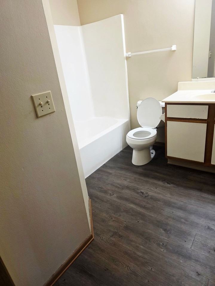 4873 Marshall Dr - Photo 4 of 10