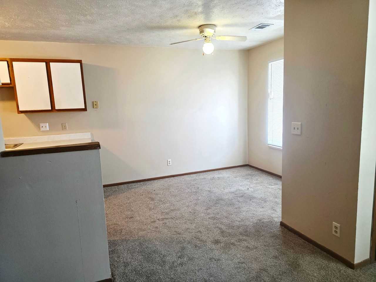 4873 Marshall Dr - Photo 5 of 10