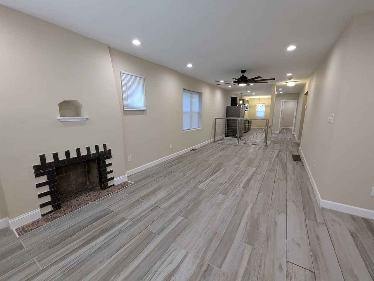 6902 Greenway Ave - Photo 2 of 15