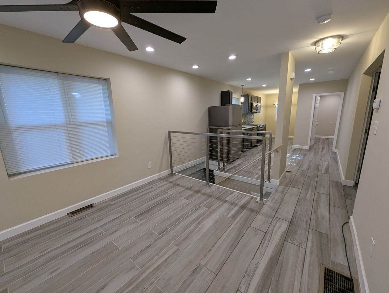 6902 Greenway Ave - Photo 3 of 15