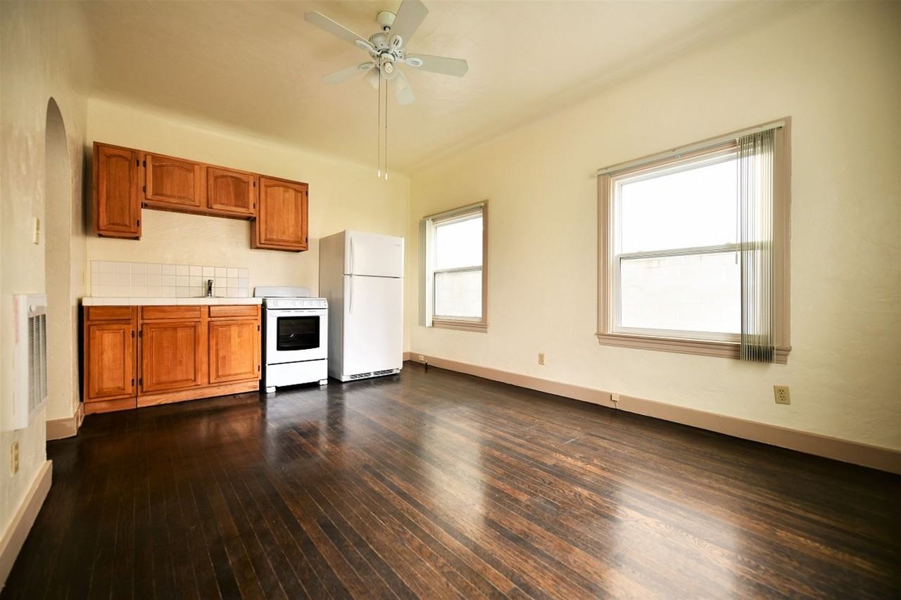 1438 Madison St - Photo 2 of 21