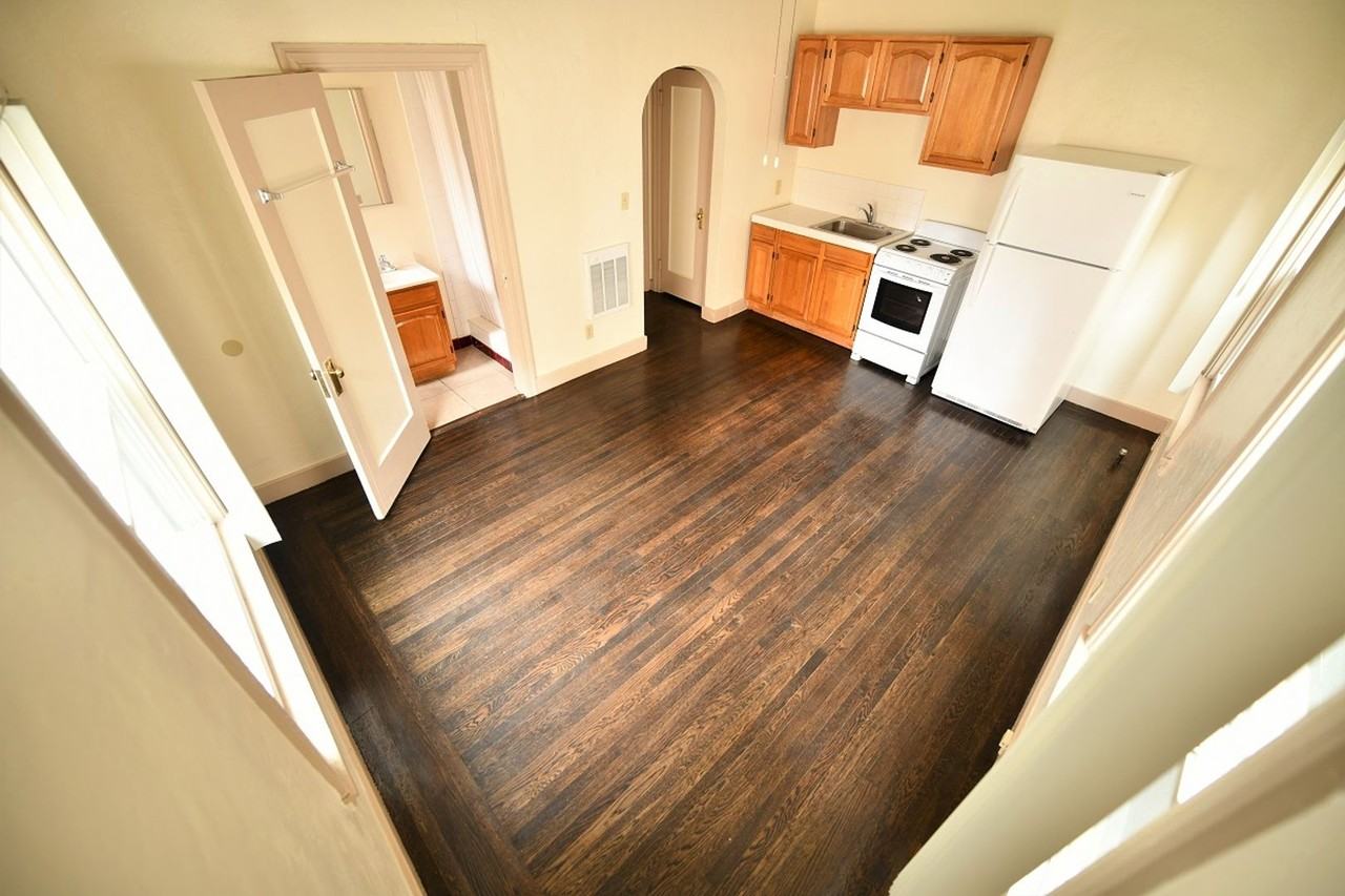 1438 Madison St - Photo 3 of 21