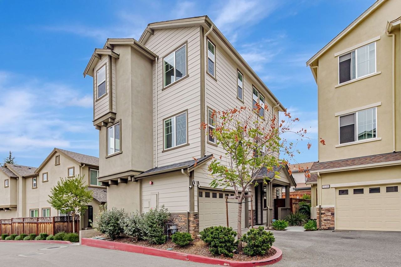 1032 Skybo Ct - Photo 6 of 44