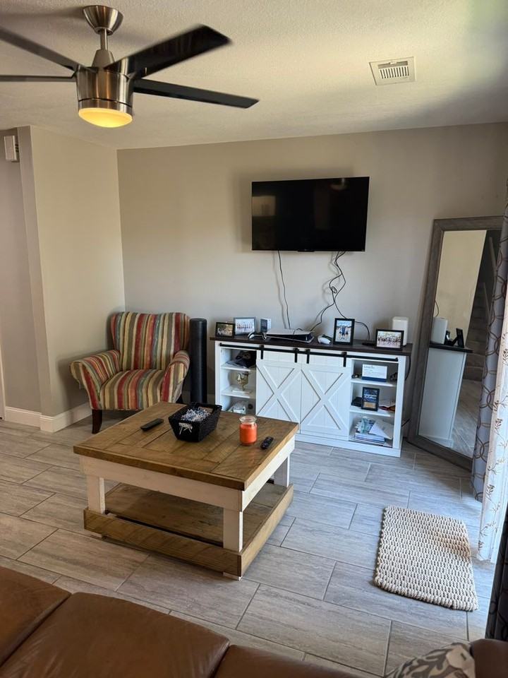 132 Bayou Dr - Photo 2 of 18