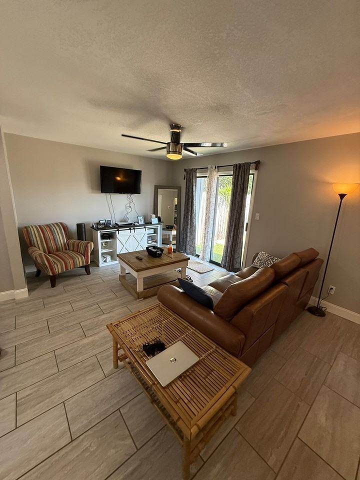 132 Bayou Dr - Photo 3 of 18