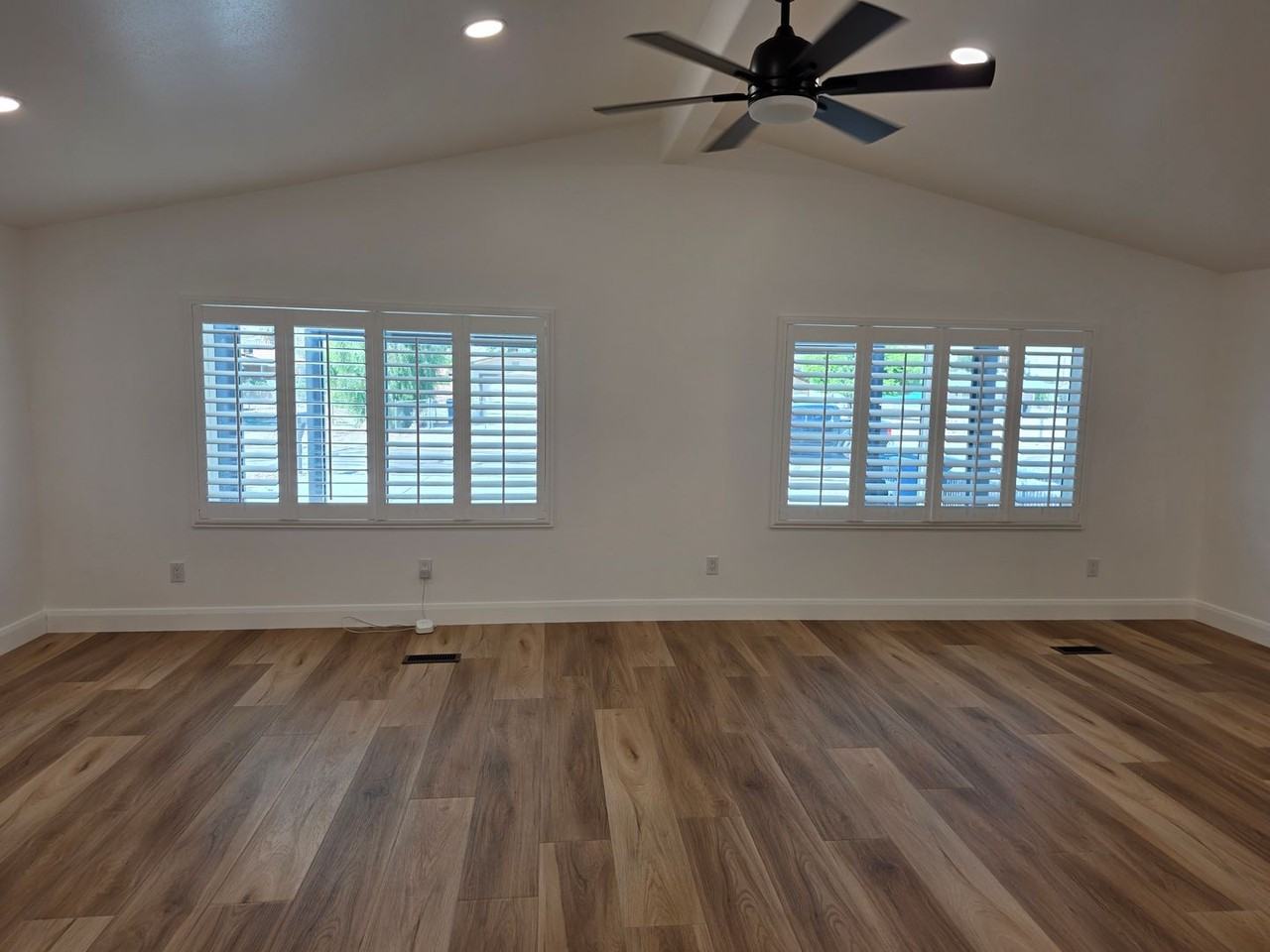 2382 Castle Rock Cir - Photo 5 of 34