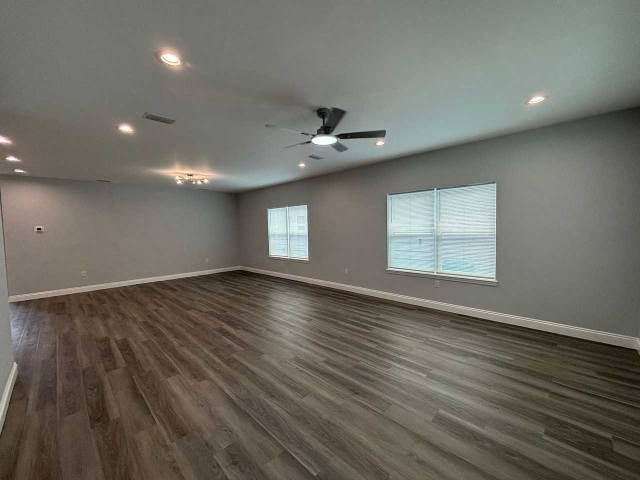 2940 Hall Ave - Photo 7 of 22