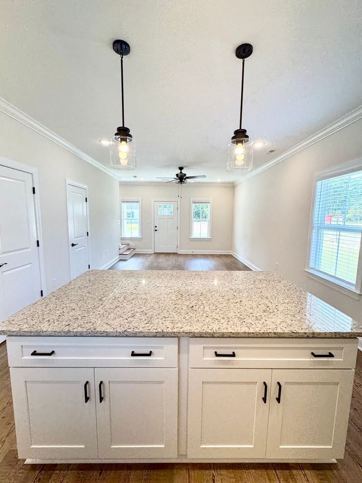 109 Charlton Ct - Photo 4 of 17