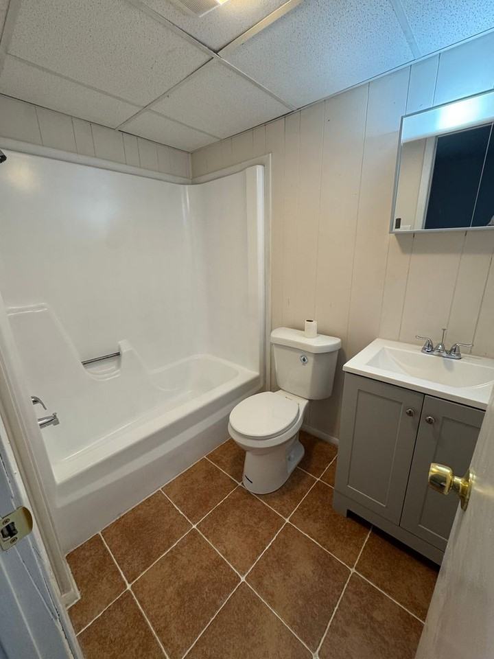 155 S Magnolia St - Photo 6 of 7