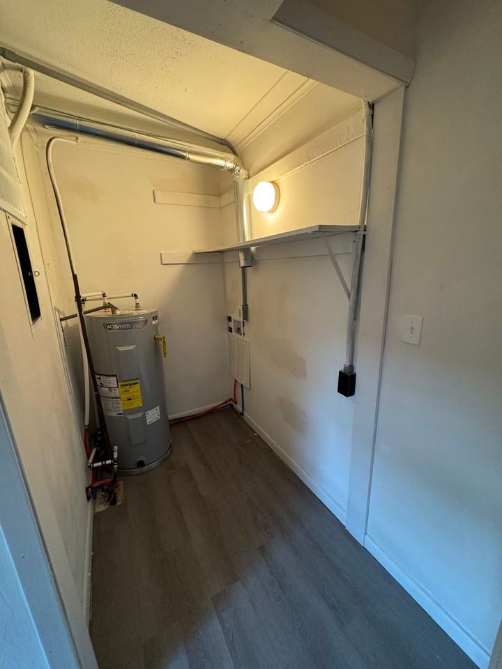 155 S Magnolia St - Photo 7 of 7