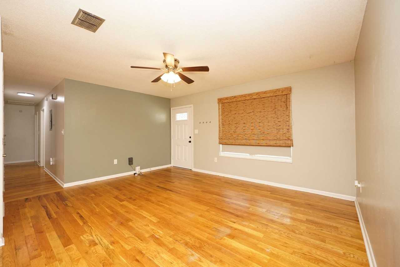 357 Lincoln Ave - Photo 3 of 35