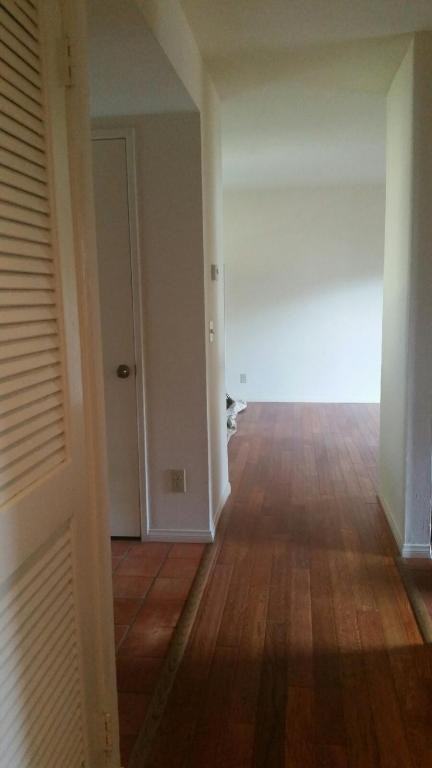 1187 Grove Ave - Photo 7 of 10