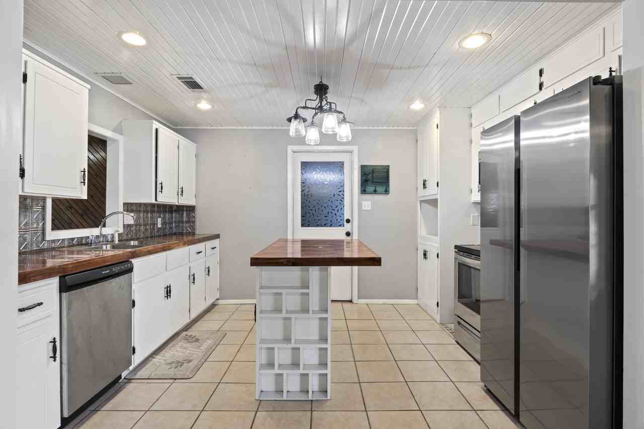 31 County Road - Photo 4 of 17