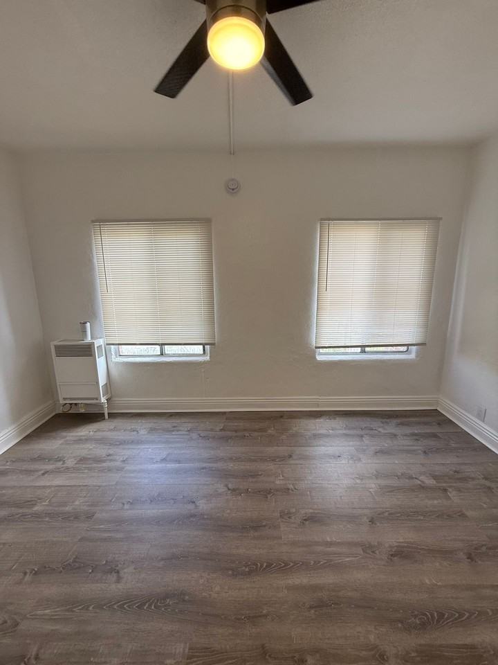 Welcome to 1443 Bonnie Brae Apartments – Classic Style Meets Modern Convenience! - Photo 4 of 36