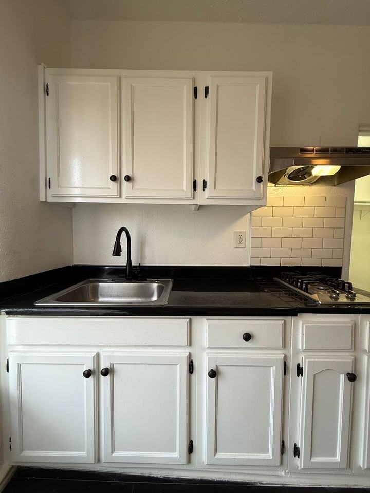 Welcome to 1443 Bonnie Brae Apartments – Classic Style Meets Modern Convenience! - Photo 6 of 36