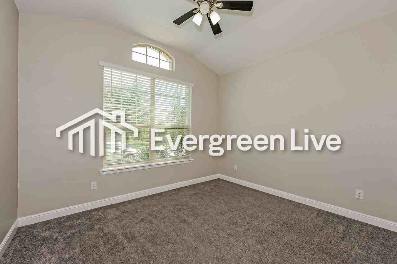 533 Frenchpark Drive - Photo 3 of 16