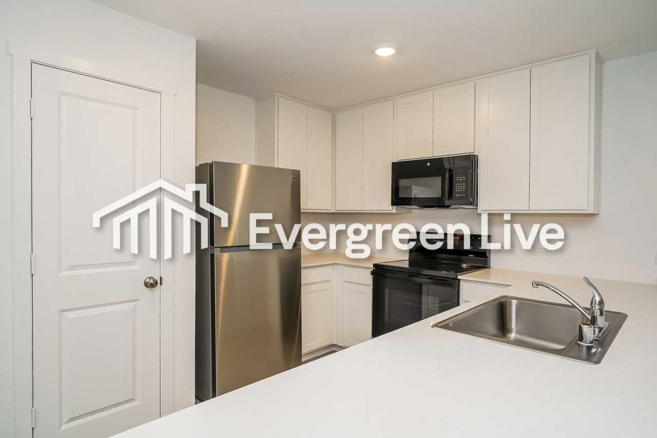 1132 Tufted Dr - Photo 4 of 16