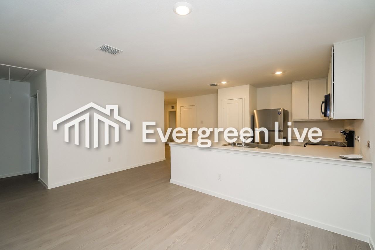 1132 Tufted Dr - Photo 5 of 16