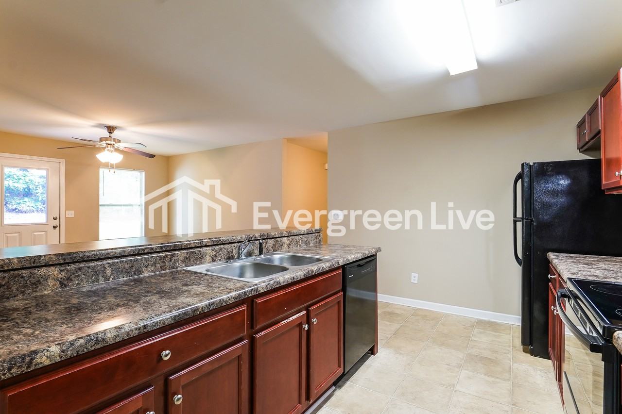 12817 Abby Ln - Photo 4 of 14