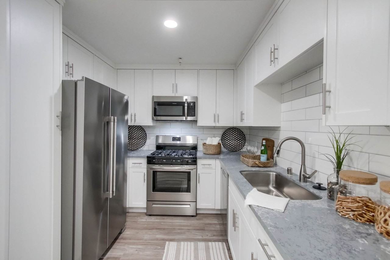 Eugene Eddy - Photo 6 of 18