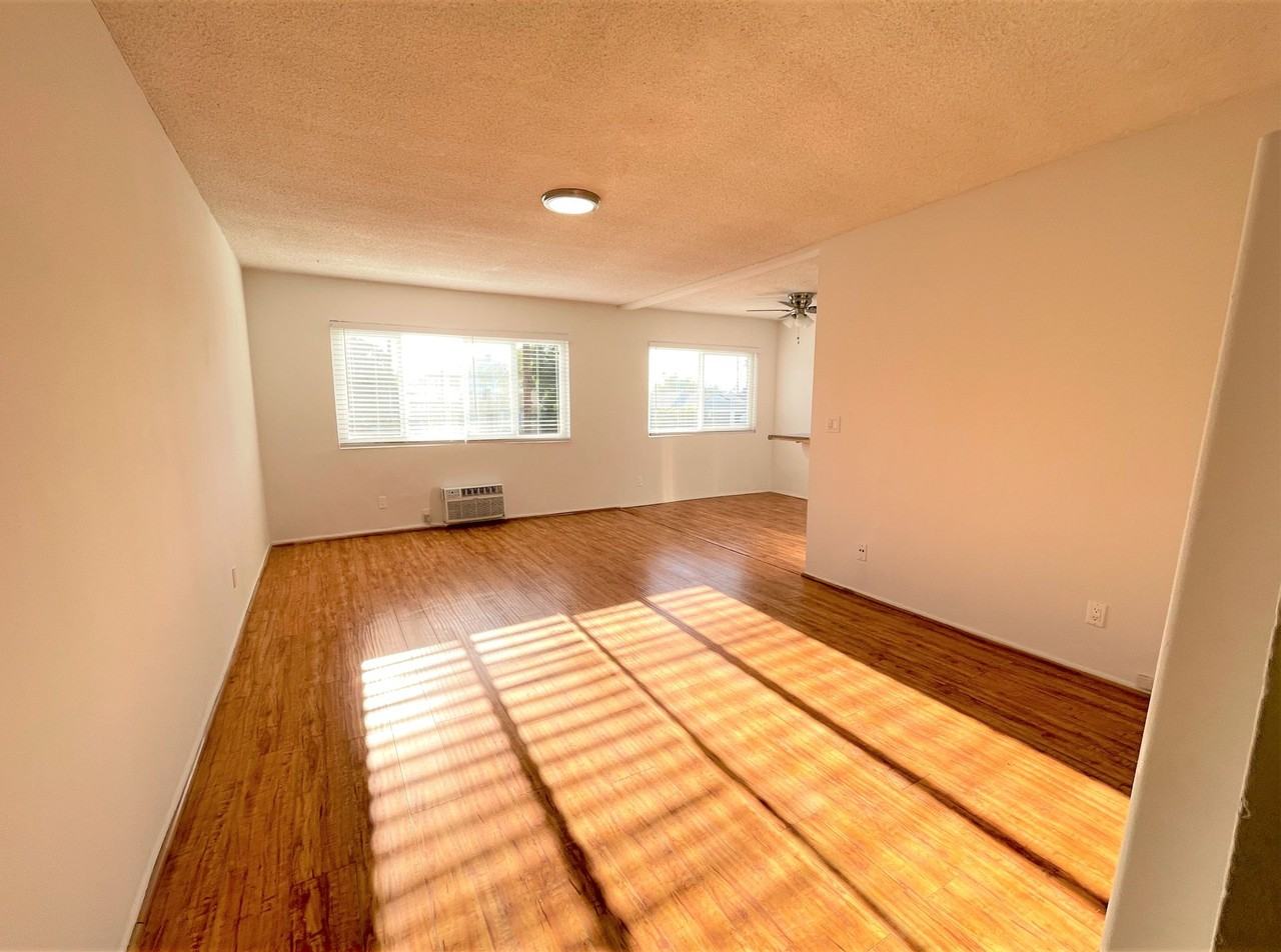 5715 Vineland Ave - Photo 2 of 13