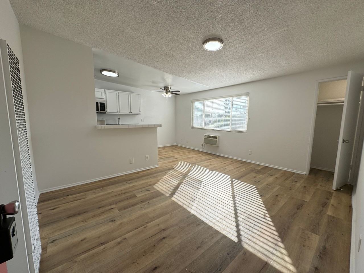 6944-6954 Coldwater Canyon Ave - Photo 4 of 14