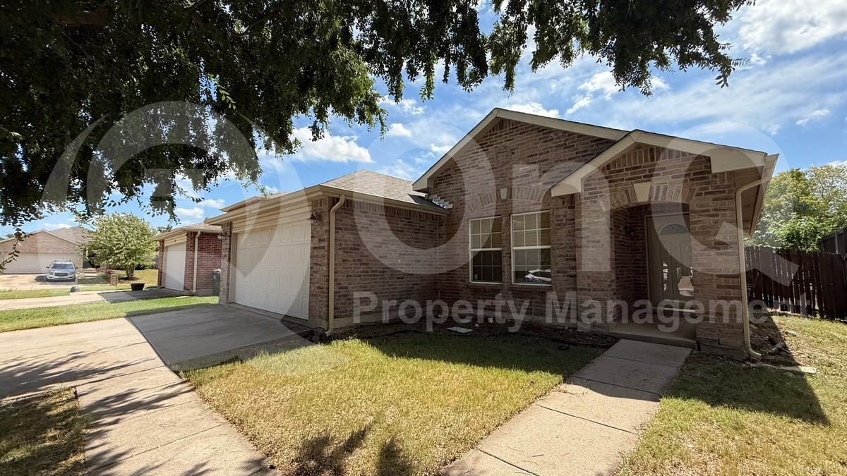 1932 Foxfield - Photo 2 of 33