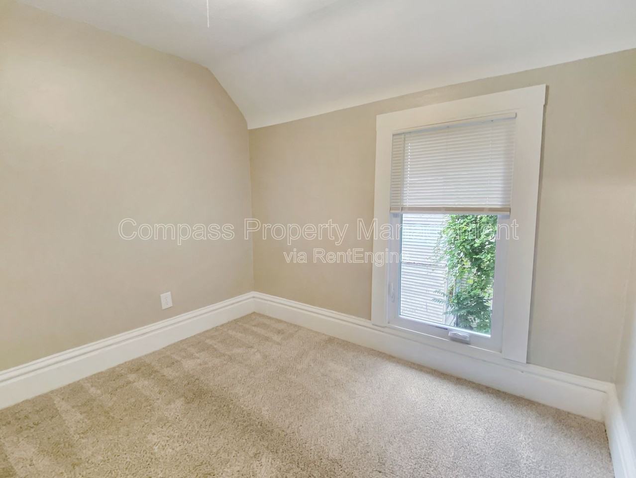 111 Canton St Sw #2 - Photo 5 of 9