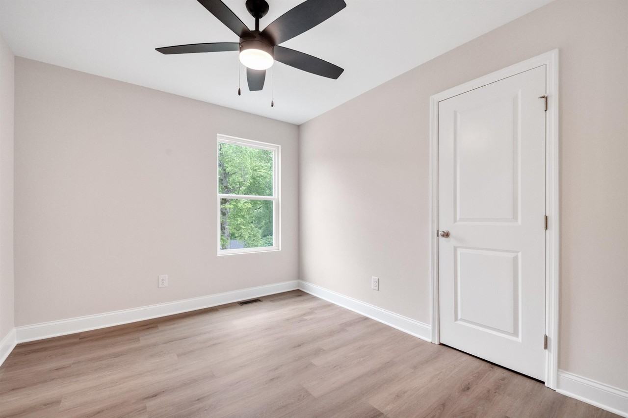 1922 S Watkins St - Photo 4 of 13