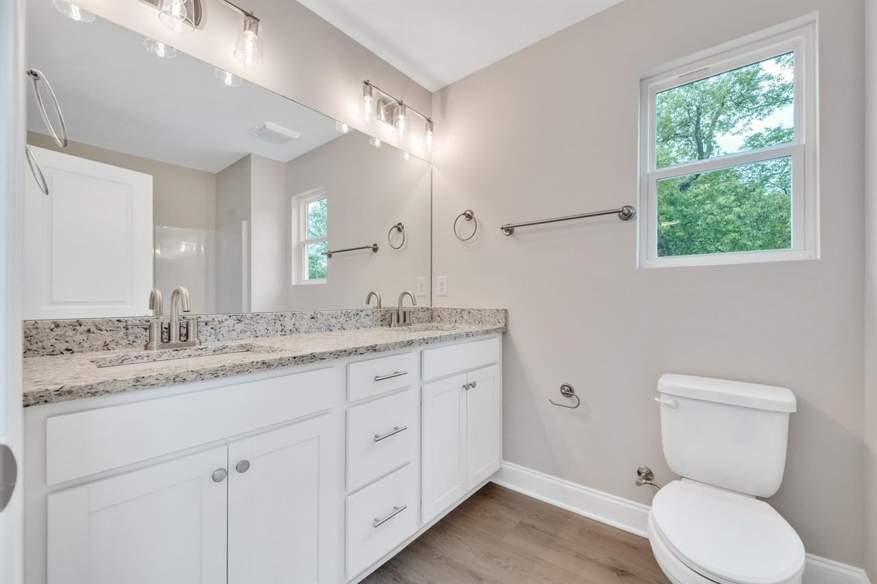 1922 S Watkins St - Photo 4 of 13