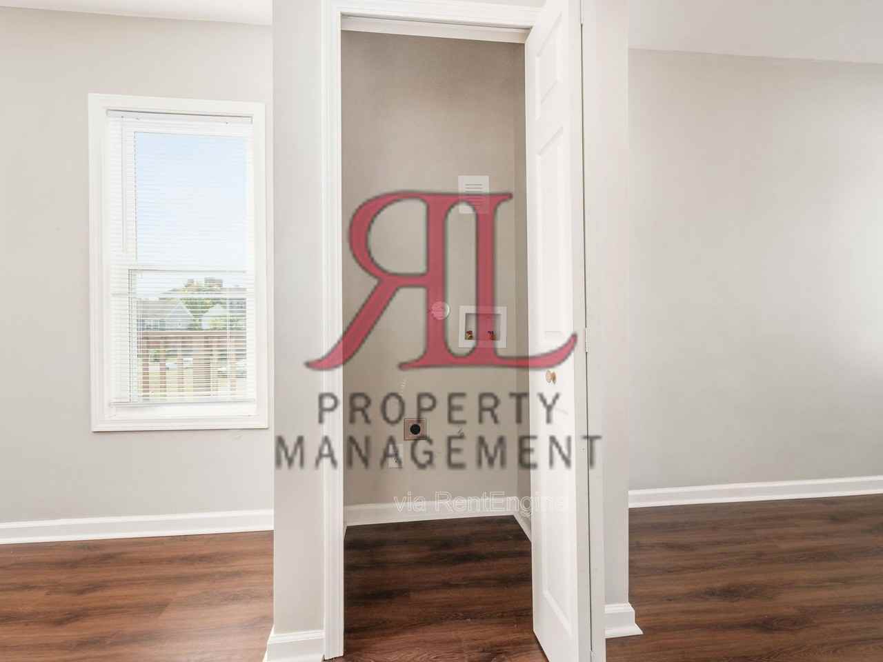 1778 S 8th St - Photo 5 of 24