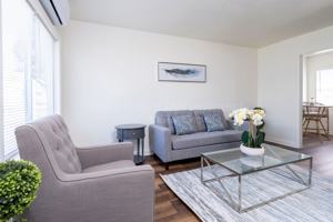 featured image of 739 S Beverly Dr #739B