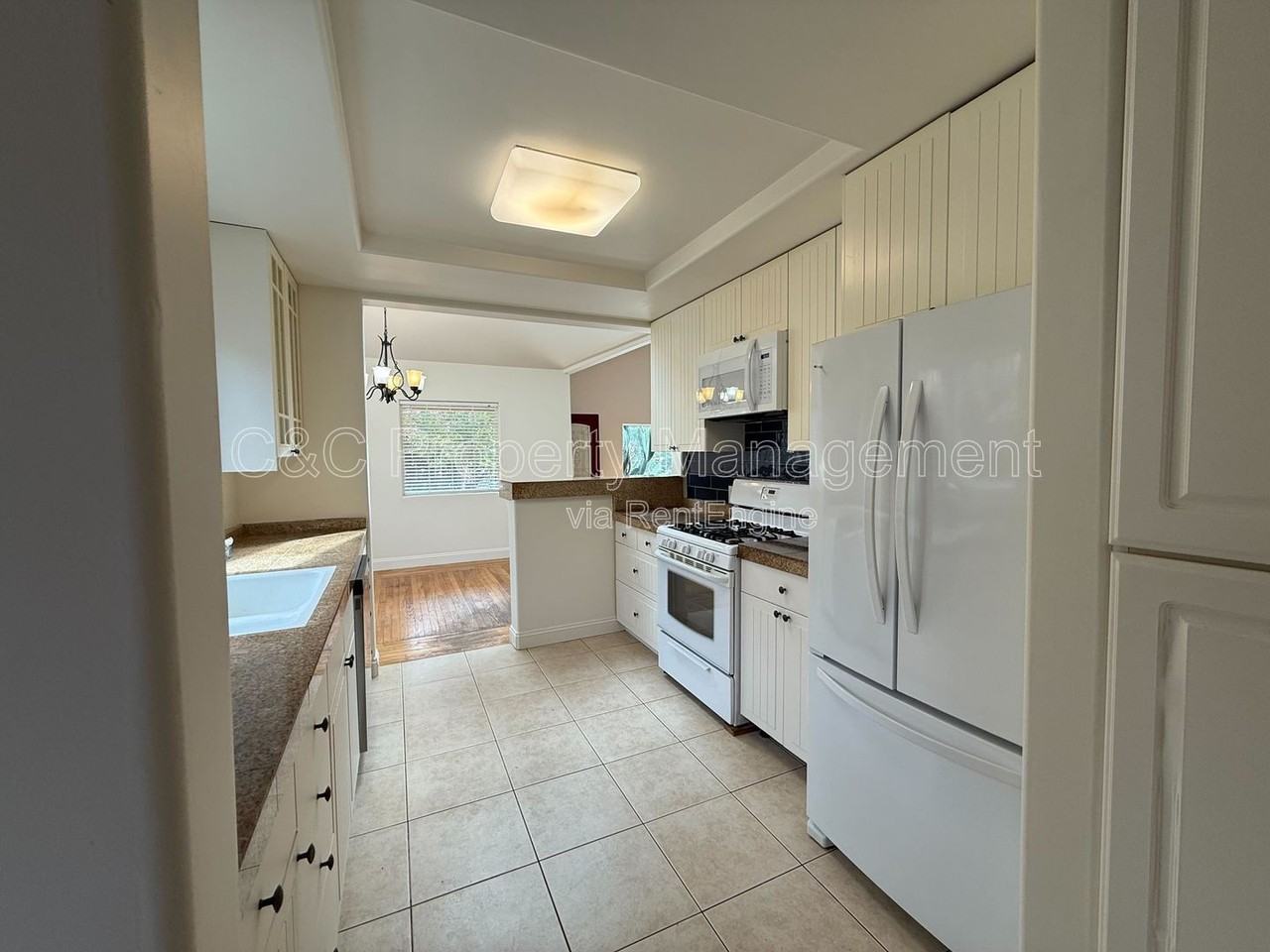 1203 Stony Point Rd - Photo 5 of 14