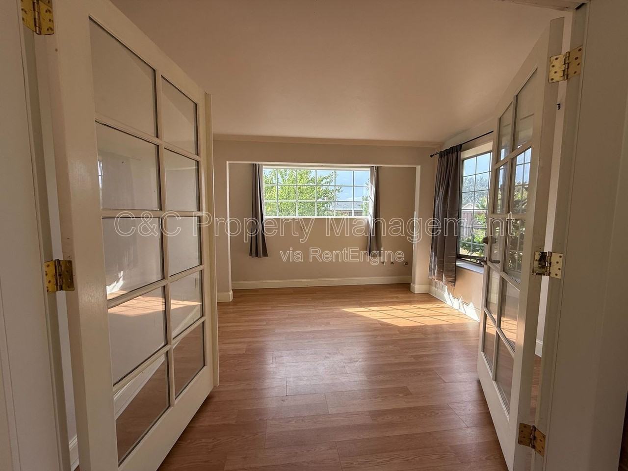 1203 Stony Point Rd - Photo 7 of 14