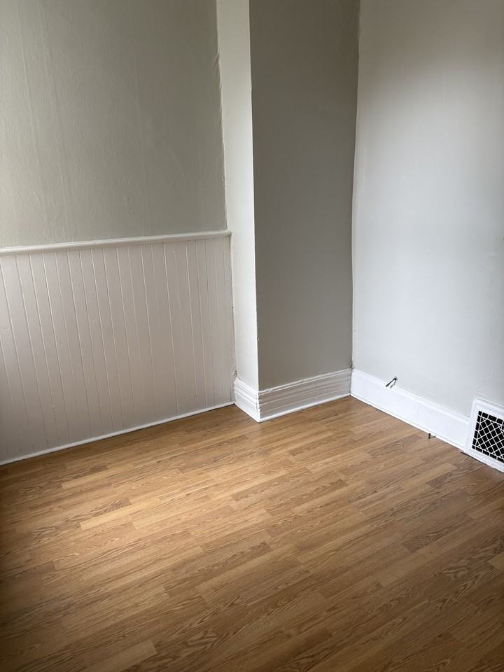 27 Fargo Ave #1 - Photo 4 of 4